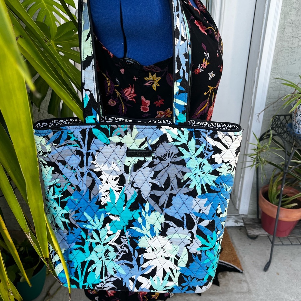 Blue Vera Bradley Shoulder Tote